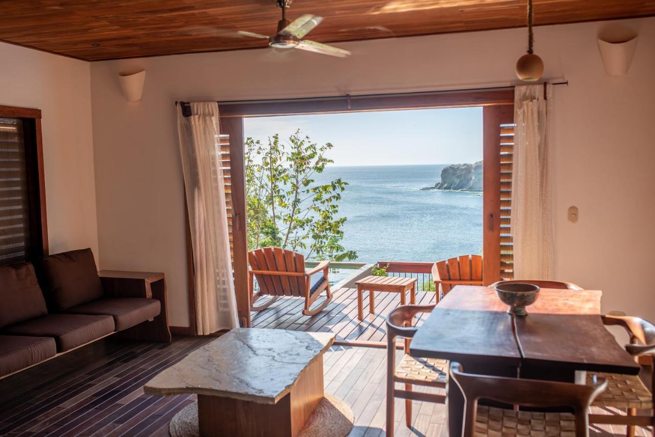 Aqua Oceanfront Hotel Resort Эль-Хиганте Экстерьер фото